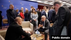 Albania - Armenian Prime Minister Nikol Pashinian and Azerbaijani President Ilham Aliyev meet in Tirana, May 16, 2025.
