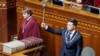 "Кресло президента – электрический стул". Выборы в Украине