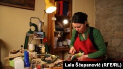 Tamara Pelević u radionici, foto: Lela Šćepanović