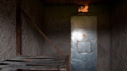 Шорлардың Усть-Кабырза ауылындағы лагерь болған жерде саяси қуғын-сүргін құрбандарына музей ашылған.