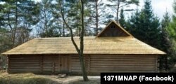 Архівне фото. Гуцульська хата-ґражда в Музеї народної архітектури та побуту у Львові, яка згоріла у ніч на 6 лютого 2022 року