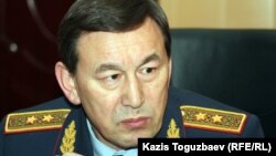Министр внутренних дел Казахстана Калмуханбет Касымов. Мангистауская область, 18 декабря 2011 года.