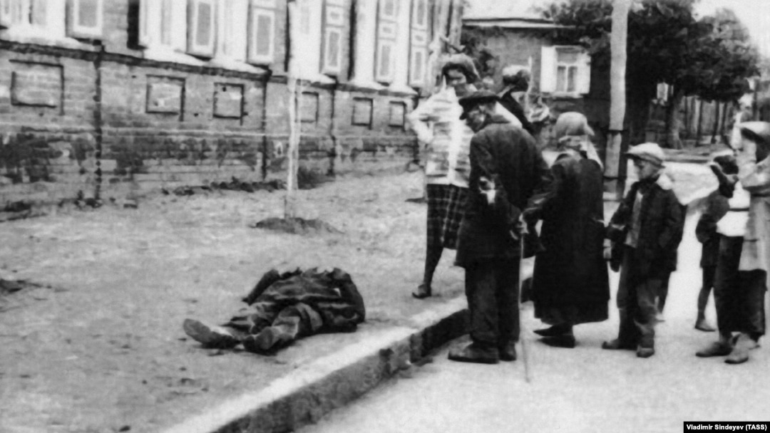 Veliku glad je Staljin namjerno stvorio: Anne Applebaum (na fotografiji: Ukrajina, 1932-33.)