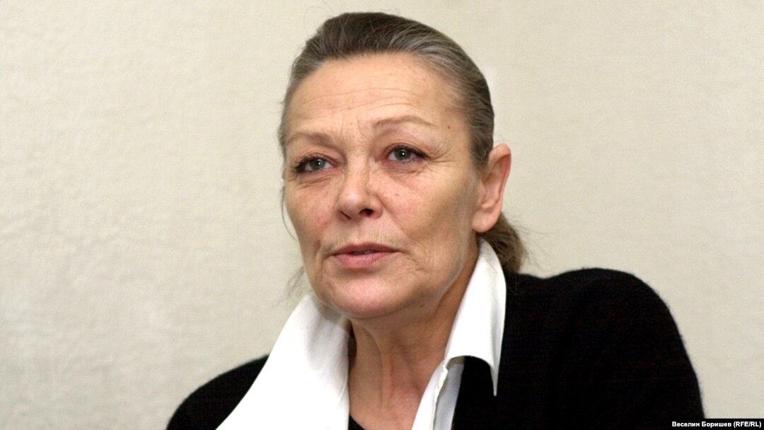 Цветана Манева