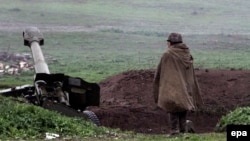 ԼՂ ՊԲ հրետանավորը շփման գծում, արխիվ 