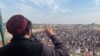 منظور پښتین تور پورې کړ چې دا د ریاست لومړیتوب دی چې د قاتل پر ځای به مقتول او مظلوم نیسي. 