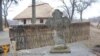 На батьківщині Шевченка працівникам не заплатили за реконструкцію чумацької хати