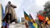 Відновлена хата-плебанія, де жила родина Бандер, с.Старий Угринів Калуского району
