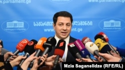 პარლამენტის თავმჯდომარე არჩილ თალაკვაძე
