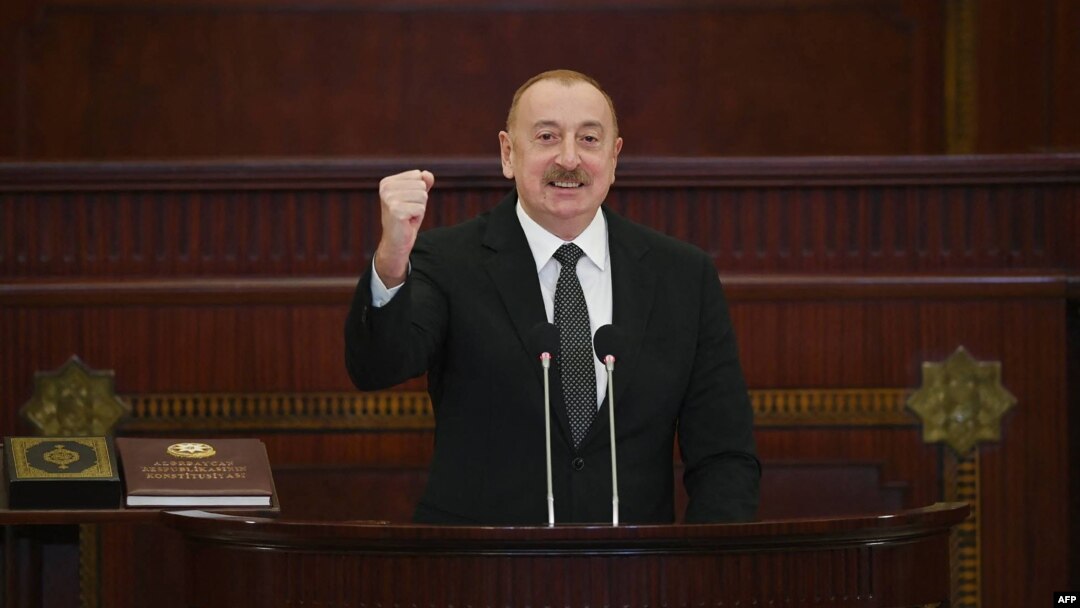 Yenidən Azərbaycan prezidenti seçilmiş İlham Əliyev parlamentdə andiçmə mərasimində