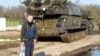Самохідна вогнева установка комплексу «Бук-М1» із бортовим номером «332» російської 53-ї зенітно-ракетної бригади, фото з онлайн-альбому російського механіка
