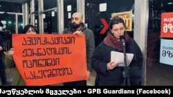 ფოტო არქივიდან: „რეალური სივრცის“ თანამშრომლები (ქეთი კაპანაძე, ომარ წოწორია და თამარ მშვენიერაძე)