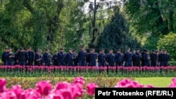 Арнайы жасақ өкілдері.