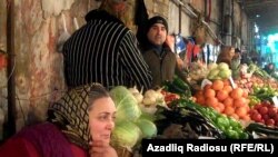 Яке аз бозорҳои шаҳри Боку