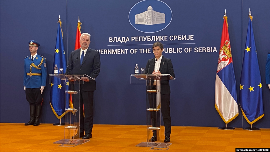 Premijer Crne Gore Zdravko Krivokapić na konferenciji za novinare sa premijerkom Srbije Anom Brnabić u Beogradu, 3. novembar 2021.