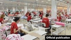 Armenia - Workers at a textile factory in Yerevan, 20Mar2017.
