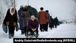 Иллюстрационное фото. Контрольный пункт пропуска КПВВ Станица Луганская. 