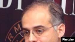 Լեւոն Զուրաբյան