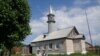 Кизнер мәчете каршында. Әмир Шакирҗанов (у) һәм Харрас Әкбәров 