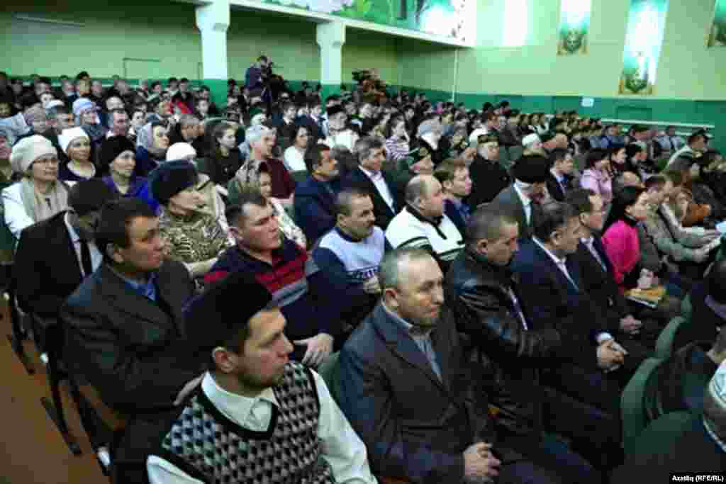 Җомгадан соң, Шыгырдан мәдәния йортында “Шыгырдан диалогы” дип аталган IV авыл икътисады форумы башланды