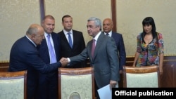 Armenia - President Serzh Sarkisian meets with leaders of the Prosperous Armenia Party, Yerevan, 26Aug2015.