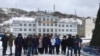 Акция протеста жителей Сахалина против передачи Курильских островов в Невельске (Архивное фото)