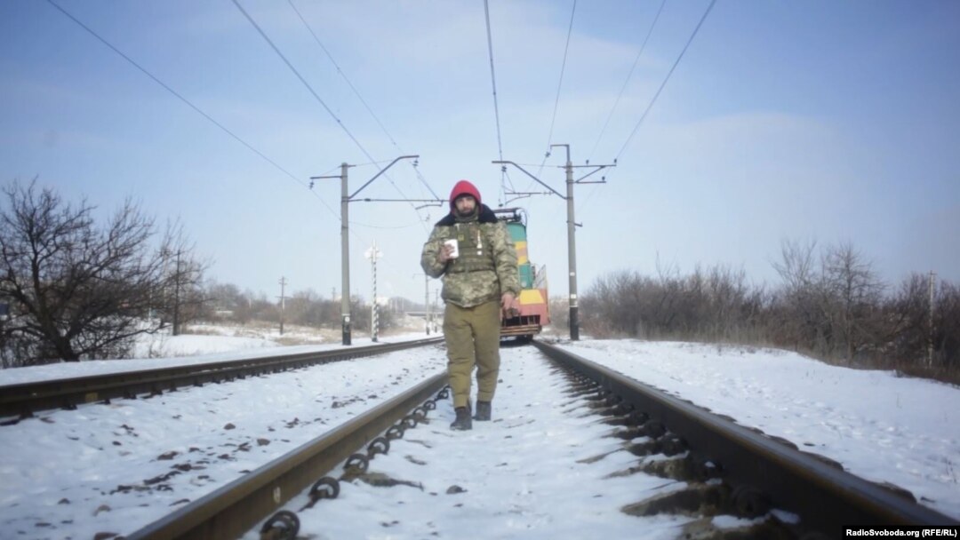 Також учасники блокування залізниці говорять про обіцянки скасувати дозволи, видані СБУ на переміщення товарів