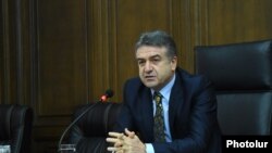Armenia - Prime Minister Karen Karapetian presents a 2017 draft budget to National Assembly committees, 31Oct, 2016 