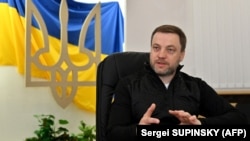 «Дайте нам трохи часу, тиждень хоча б, і ми системно відзвітуємо про те, що там побачили та встановили», – сказв міністр